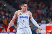高效！陈盈骏半场替补9分钟5中4拿到10分 三分3中2