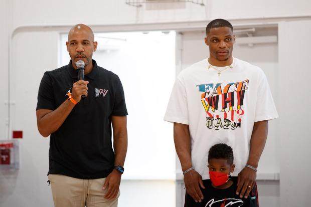 1664191225001021482.jpeg LDN-L-YMCA-0618-33-1.jpeg